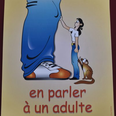 Affichette En parler à un adulte